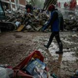 Novi bilans zemljotresa u Turskoj: 100 mrtvih i 994 povređena, u Izmiru sapasena devojčica 1