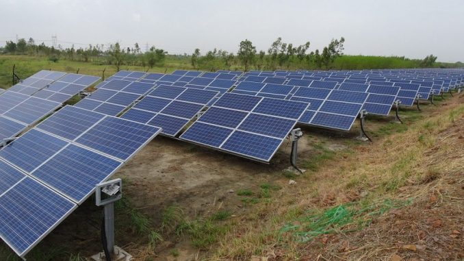 Solarni paneli iznad irigacionih kanala u Indiji – dvostruka korist 1