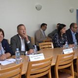 Pre dijaloga sa vlašću opozicija da razgovara između sebe 13