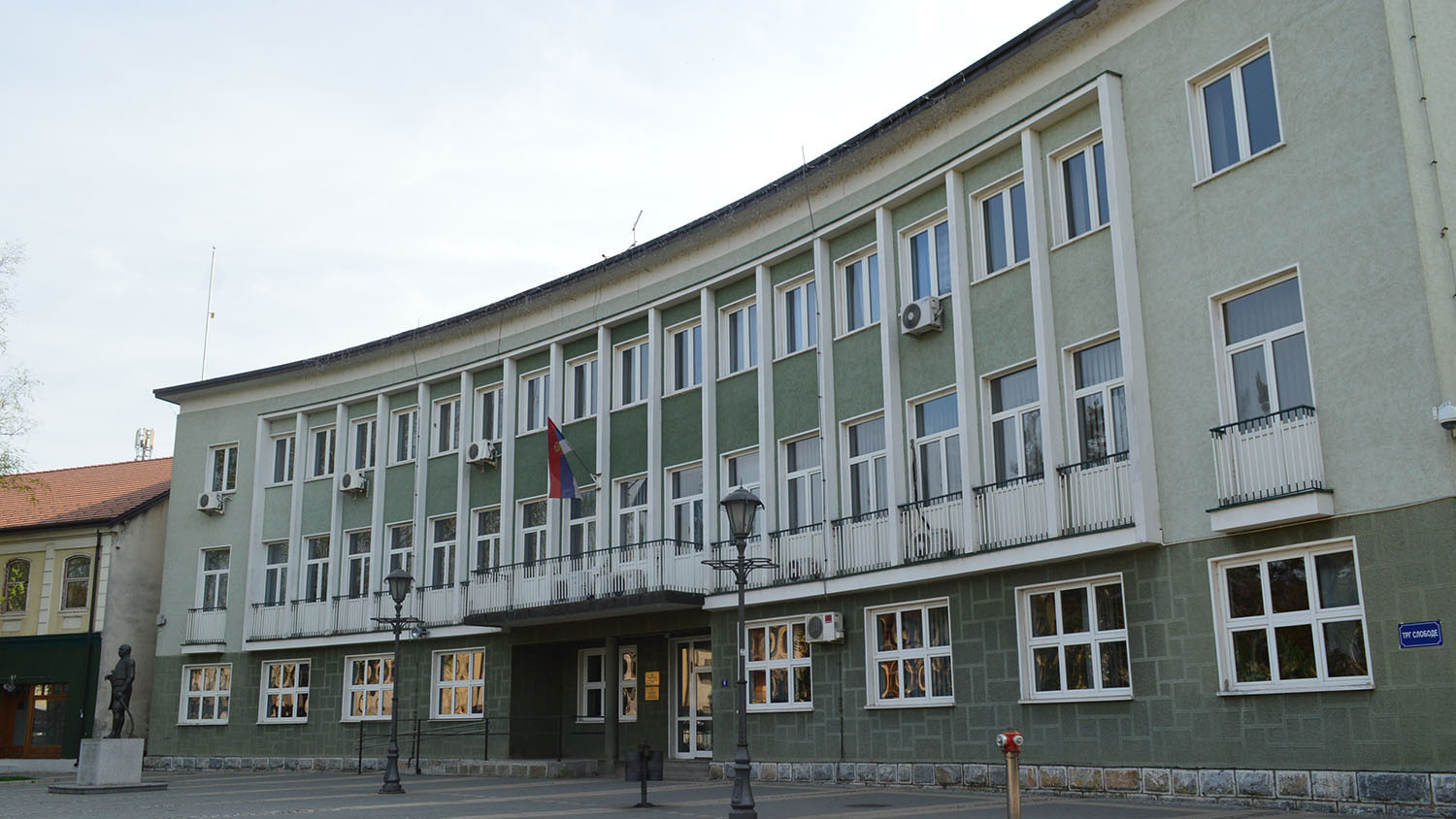 Predsednik opštine Požega nezakonito angažovao službenog vozača 1