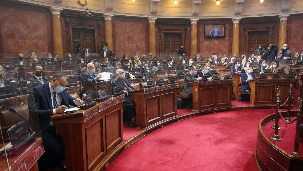 Poslanici Skupštine Srbije izglasali sve predložene zakone i odluke 1