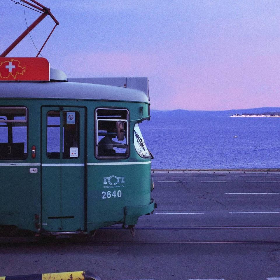 Umetnost, fotografija, Svakodnevnik: Kako su novobeogradski soliteri i tramvaji otišli na more 8 Svakodnevnik