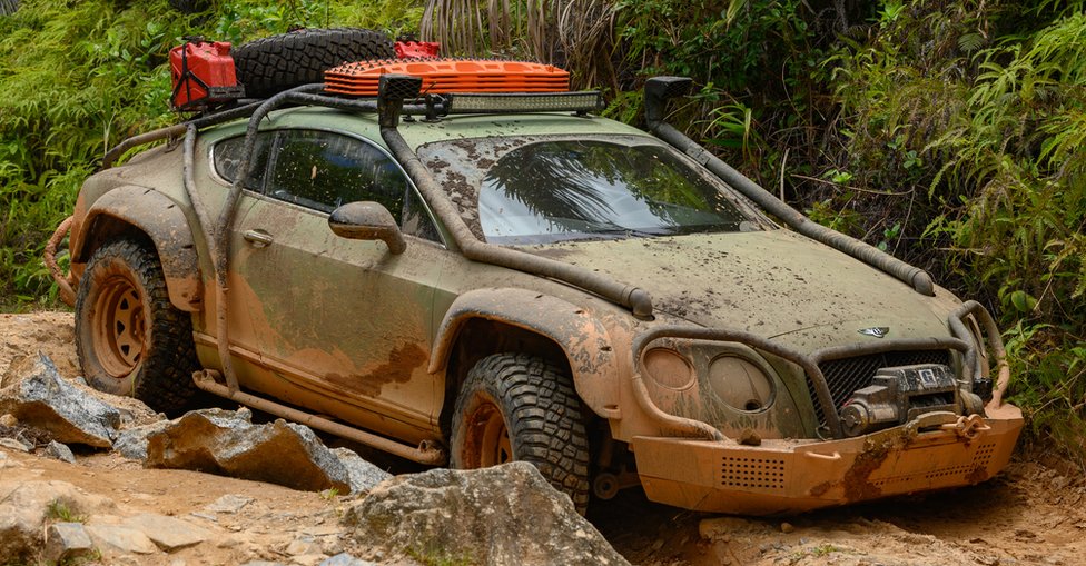 Automobili i Top Gir: Fantastični trio Klarkson, Mej i Hemond u potrazi za blagom 6 The team driving in Madagascar
