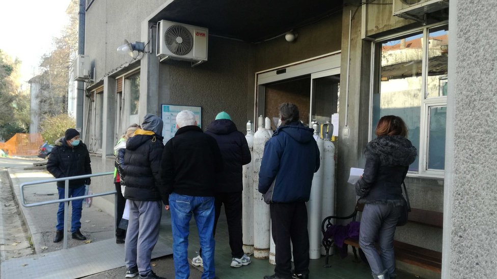 Korona virus: U Srbiji još 56 preminulih, Brnabić najavljuje masovnu vakcinaciju za kraj 2022. 1 srgdrdgr