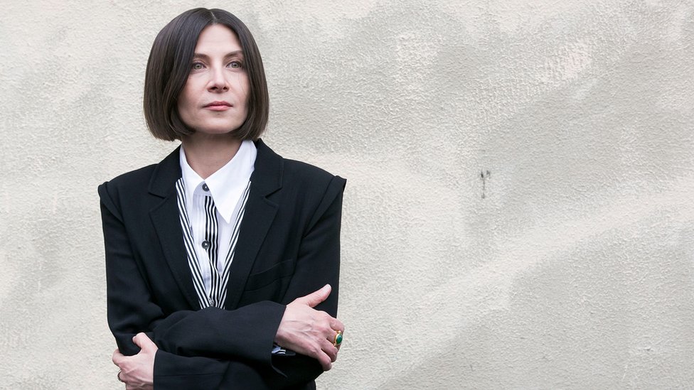 Srbija i književnost: Slučaj „Češljugar“ - knjige u Srbiji najeftinije u regionu, ali i dalje mnogima skupe 1 Američka spisateljica Dona Tart