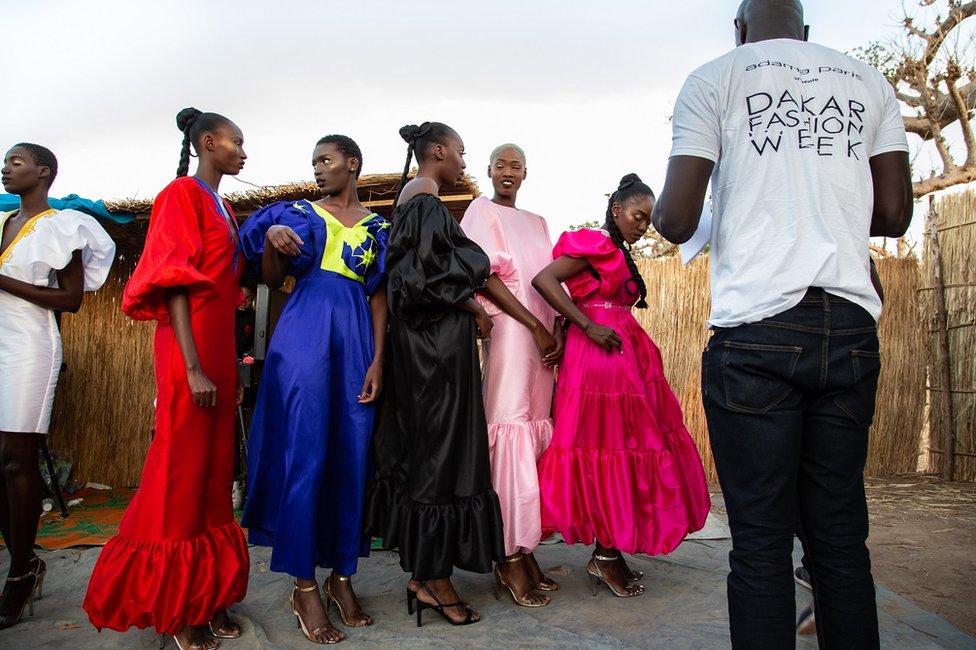 Korona virus, moda i Afrika: Nesvakidašnja revija u senegalskoj šumi baobaba 2 Iza kulisa