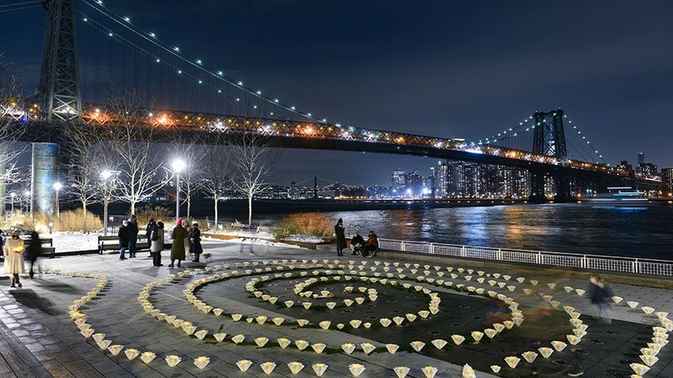 A sculpture of star-shaped candles