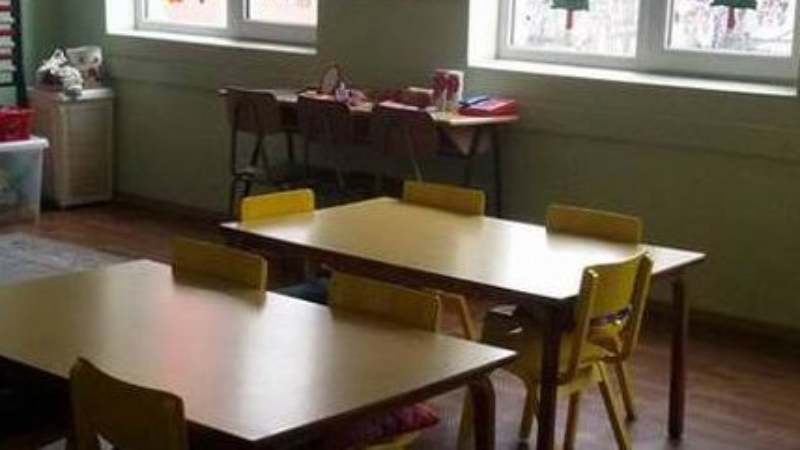 Povučeno rešenje o kažnjavanju nastavnice zbog rukovanja đaka 1