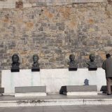 SKOJ traži kamere kod Grobnice narodnih heroja na Kalemegdanu i popravku ploče na Slaviji 7