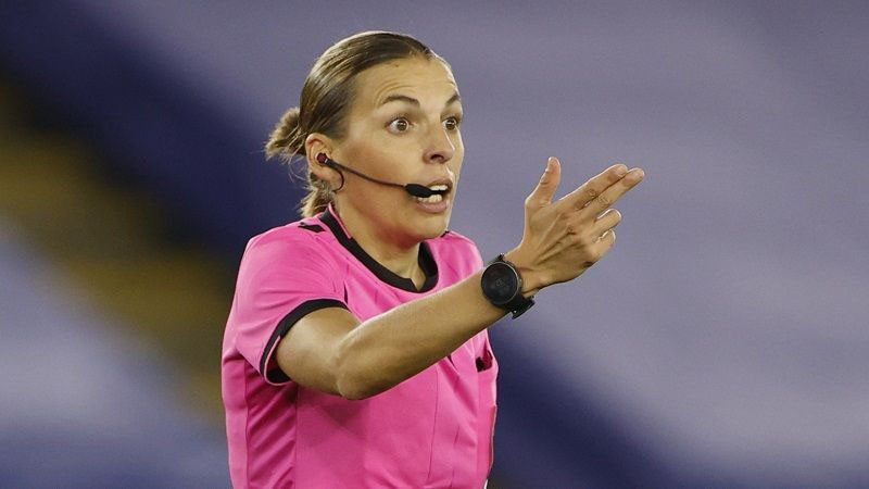 Stefani Frapar: Žena u "mačo svetu" 1