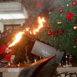 Albanci sve nezadovoljniji vlašću premijera Edija Rame 13