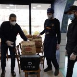 CarGo Batleri nastavljaju humanu akciju: Ovoga puta obroke dobili medicinari iz Kliničkog centra Zemun 12