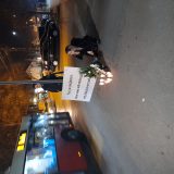 Porodica tragično preminulog dečaka zapalila sveće na mestu nesreće 3