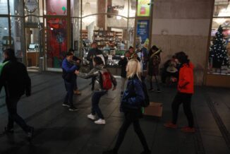 Doček Nove godine, Knez Mihailova, Novogodišnja atmosfera, doček 2020. Novogodišnja noć u centru Beograda protekla mirno (FOTO) 4