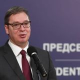 Vučić uručio odlikovanja porodicama posthumno odlikovanih medicinskih radnika 3