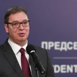 Vučić uručio odlikovanja porodicama posthumno odlikovanih medicinskih radnika 14