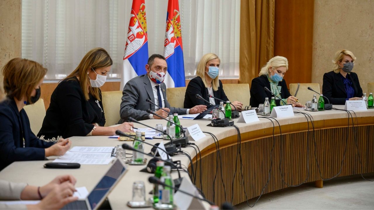 Vulin: Garantujem vam da se nijedan policajac nikada neće smejati žrtvi nasilja u porodici 1