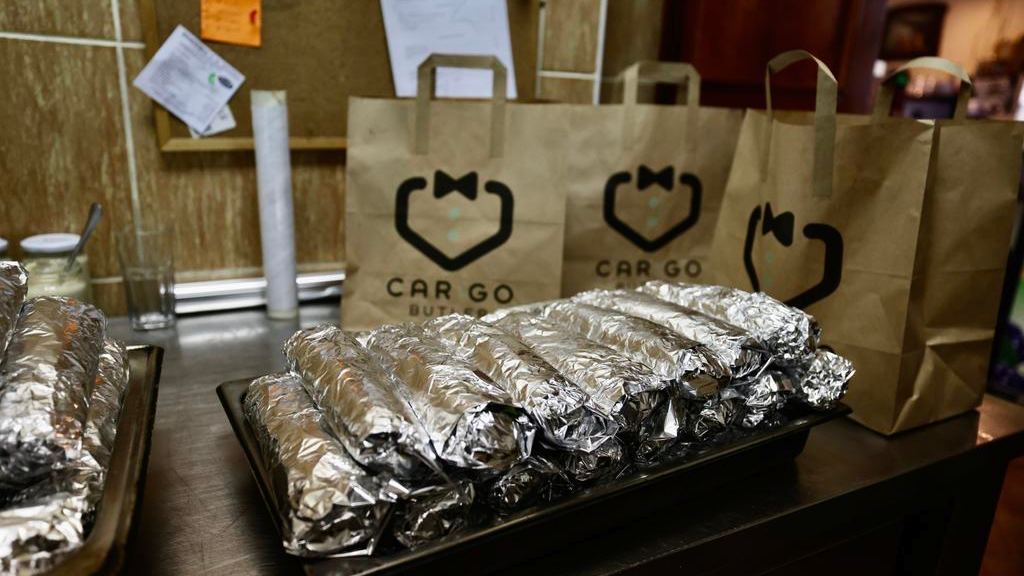 CarGo Batler obezbedio besplatne obroke i za noćne smene u COVID centrima 1