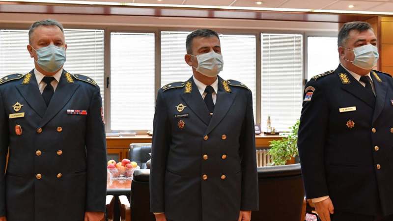 Vučić unapredio trojicu oficira u generalske činove 1