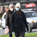 Još 3.888 novih slučajeva, 52 preminula, na respiratorima 326 2