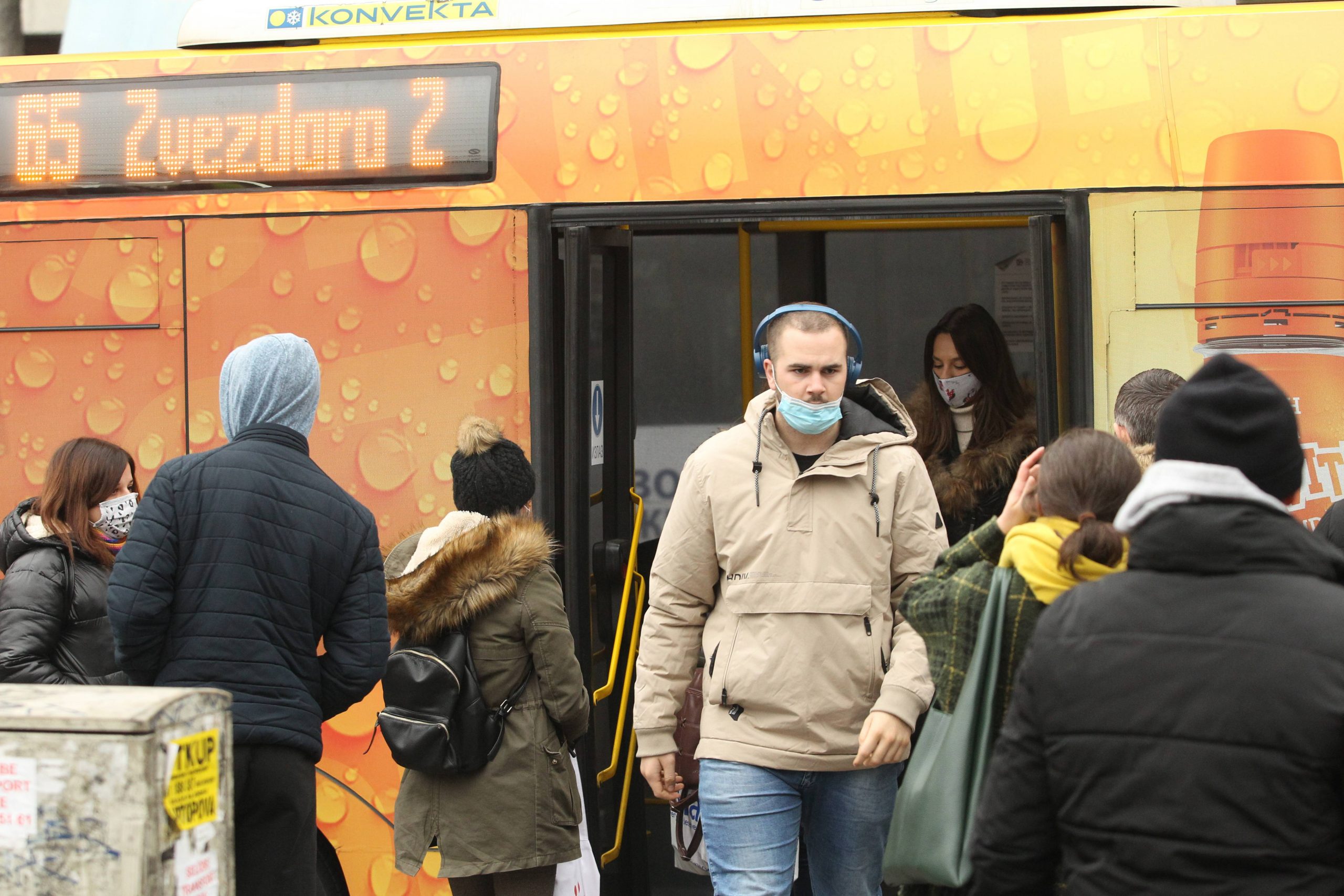 Saobraćajni sindikat pozvao komunalnu miliciju da vrši kontrolu da li putnici nose masku 1