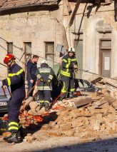 Snažan zemljotres u Hrvatskoj, ima žrtava, podrhtavanje se osetilo i u Srbiji (VIDEO) 19