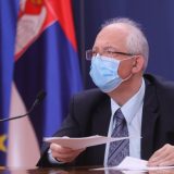 Kon o teorijama zavere: Vakcinacija nije čipovanje, čip ne može da se ubacuje kroz tečnost 11