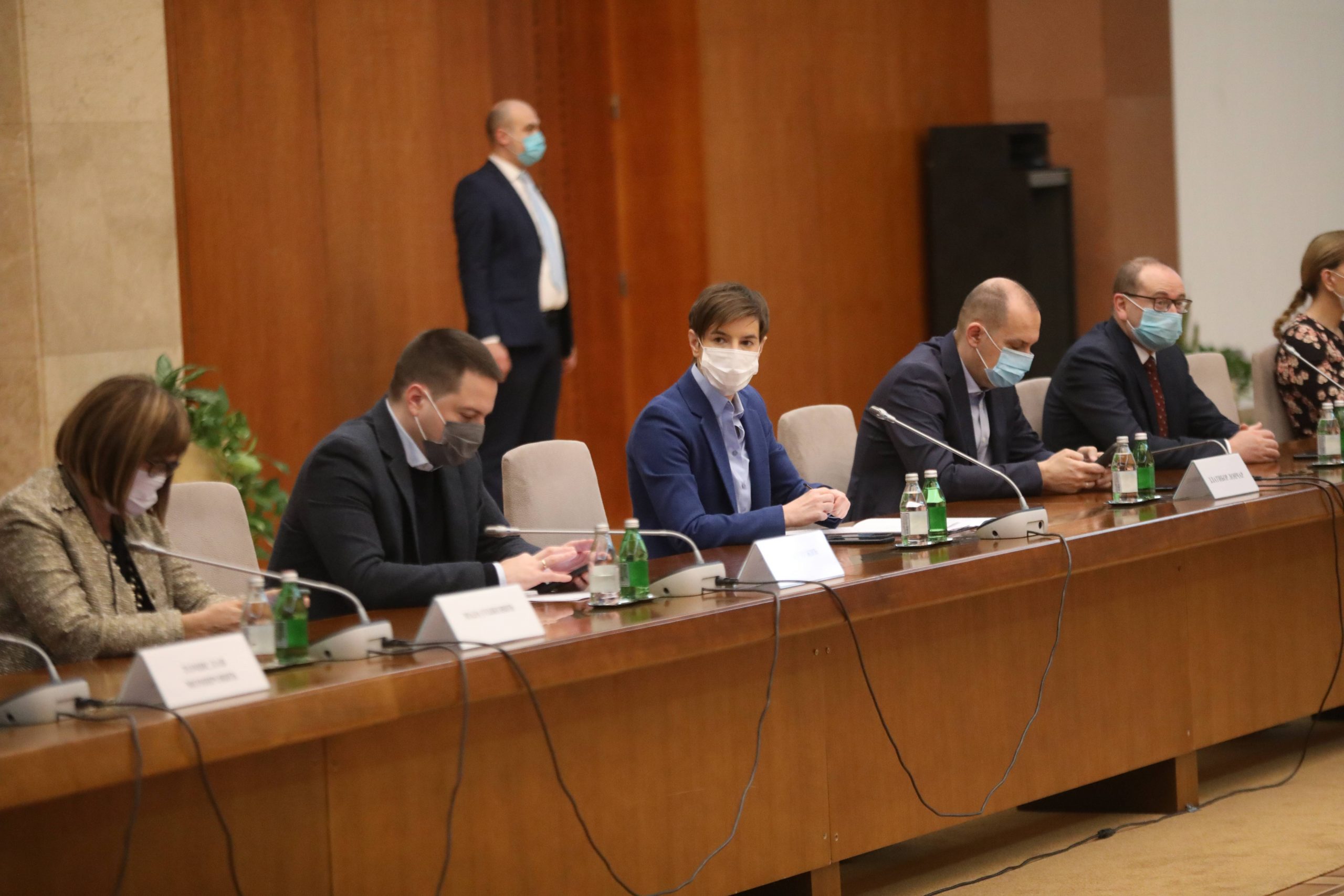 Radno vreme i tokom vikenda do 20 časova, o praznicima 28. decembra 1