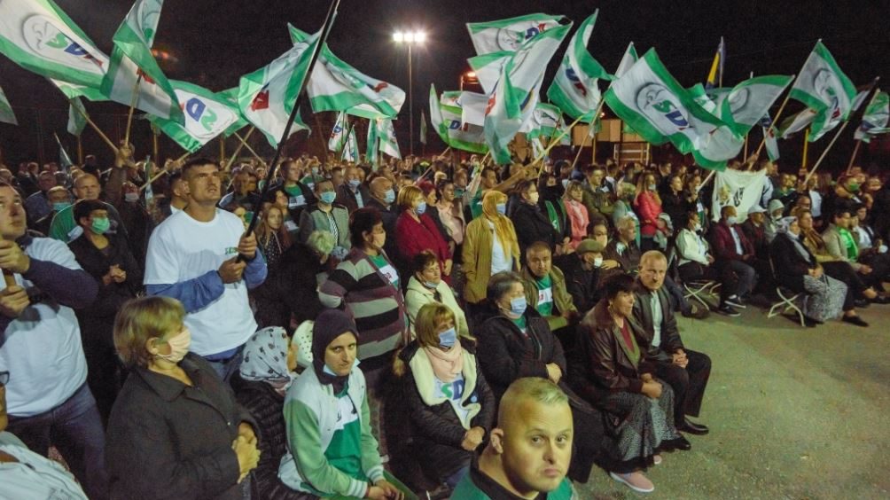 Virus otkrio društvo korupcije, nepotizma i poremećenih vrednosti 2 Virus otkrio društvo korupcije, nepotizma i poremećenih vrednosti 2