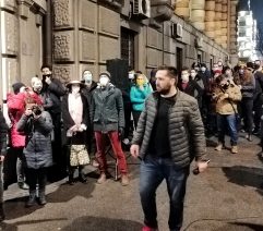 IMG_20201230_190224 Ispred Vlade Srbije održan protest radnika na internetu zbog poreza (FOTO; VIDEO) 6