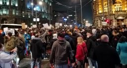 IMG_20201230_190355 Ispred Vlade Srbije održan protest radnika na internetu zbog poreza (FOTO; VIDEO) 7