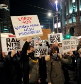 Ispred Vlade Srbije održan protest radnika na internetu zbog poreza (FOTO; VIDEO) 4