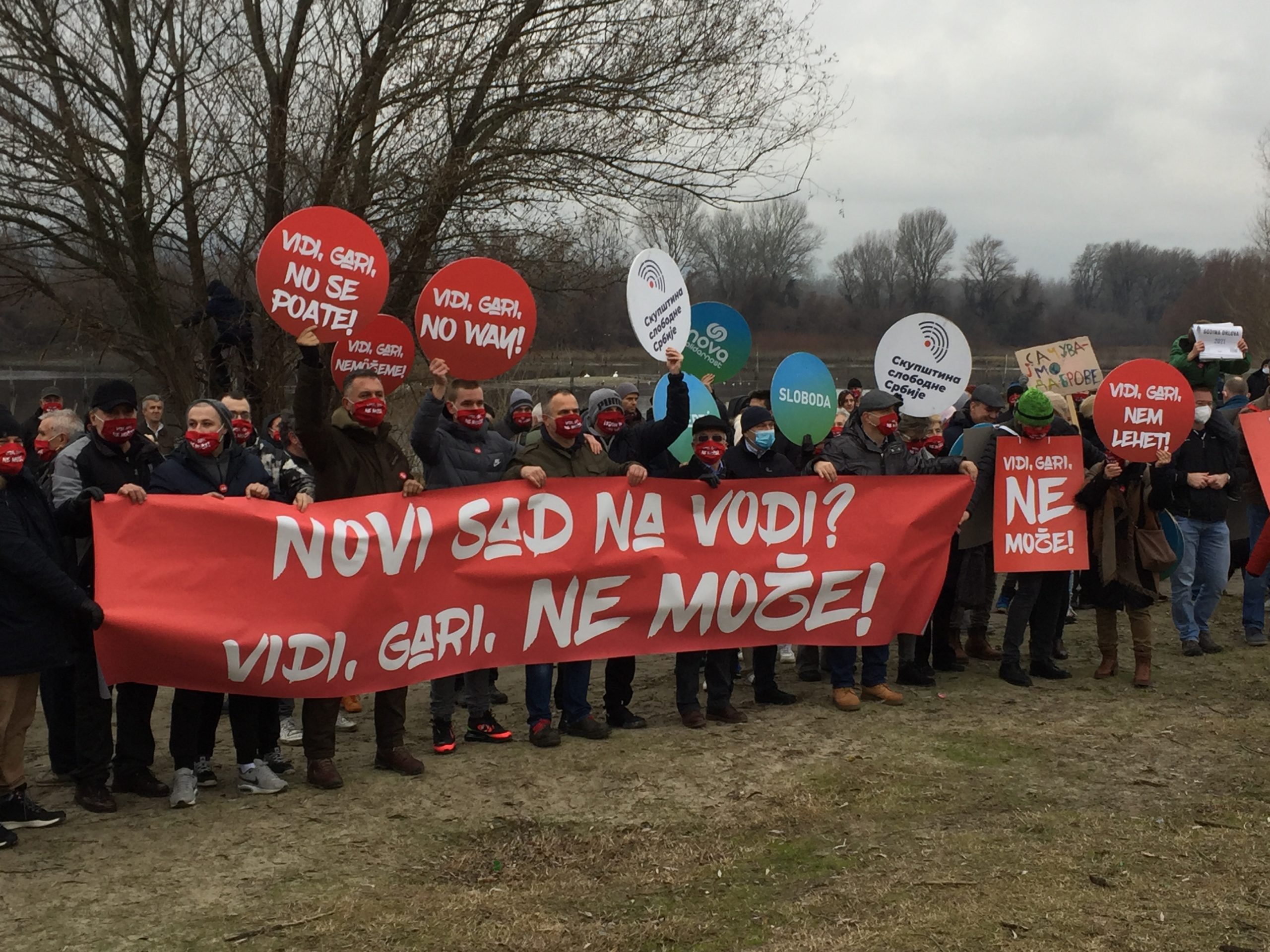 Održan još jedan skup protiv "Novog Sada na vodi" - "Vidi, gari, opasulji se!" (VIDEO, FOTO) 1