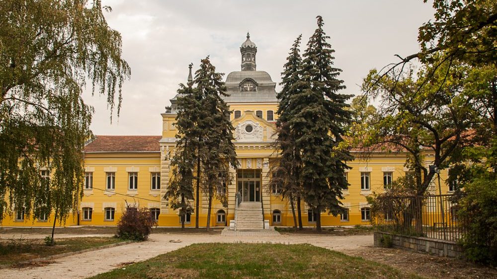 Dvorci Vojvodine: Neki postali škole i muzeji, druge uništava vreme 8