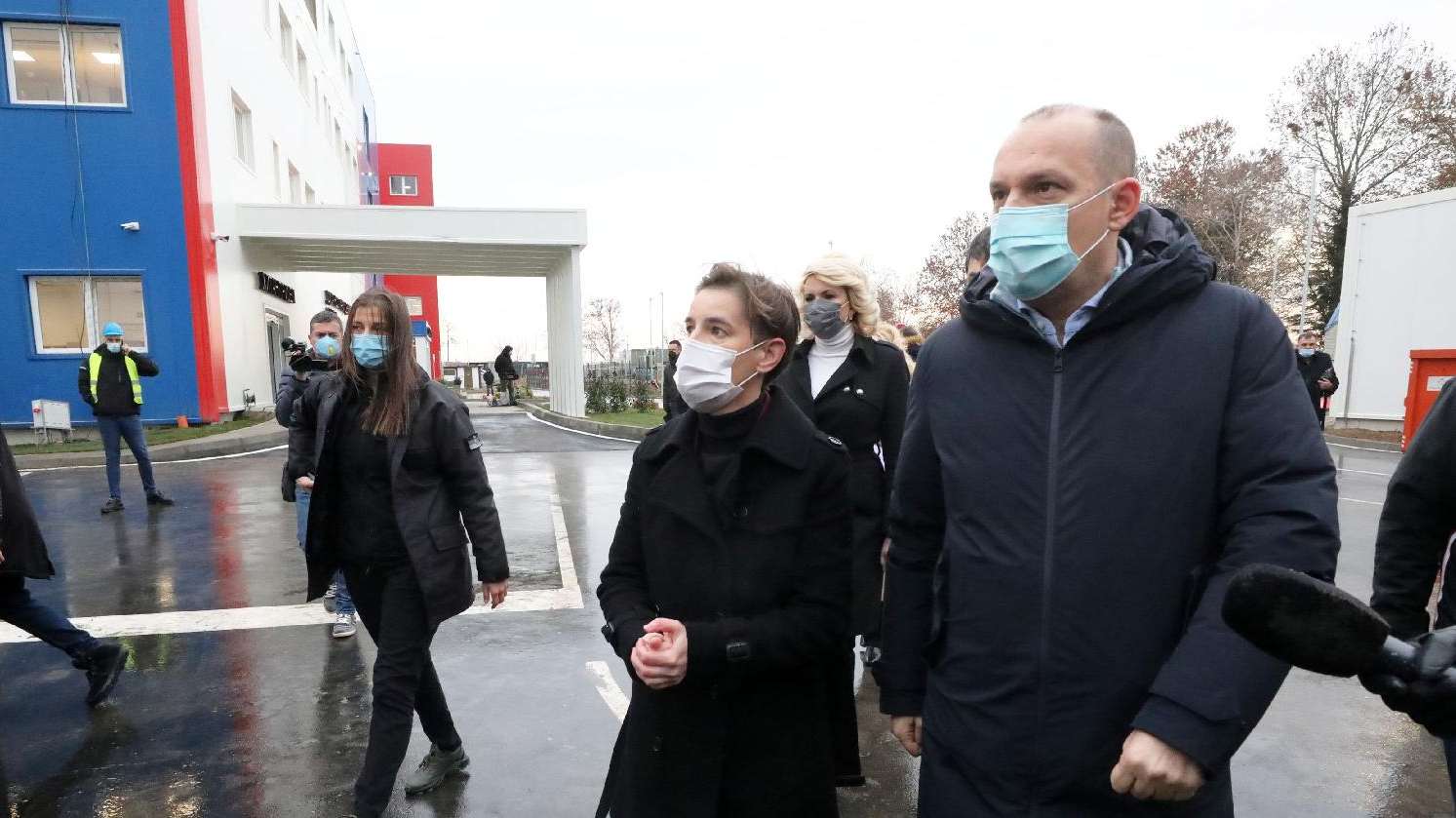 Brnabić: Pacijenti iz Beograda će biti preusmeravani u bolnicu u Batajnici (FOTO) 1