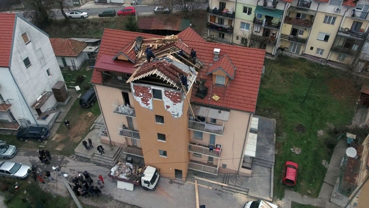 Pomoć stanarima zgrade u Užicu oštećene u eksploziji gasa 1