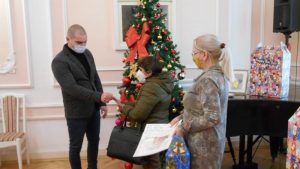 Po 40.000 dinara bolesnoj deci u Velikom Gradištu 15
