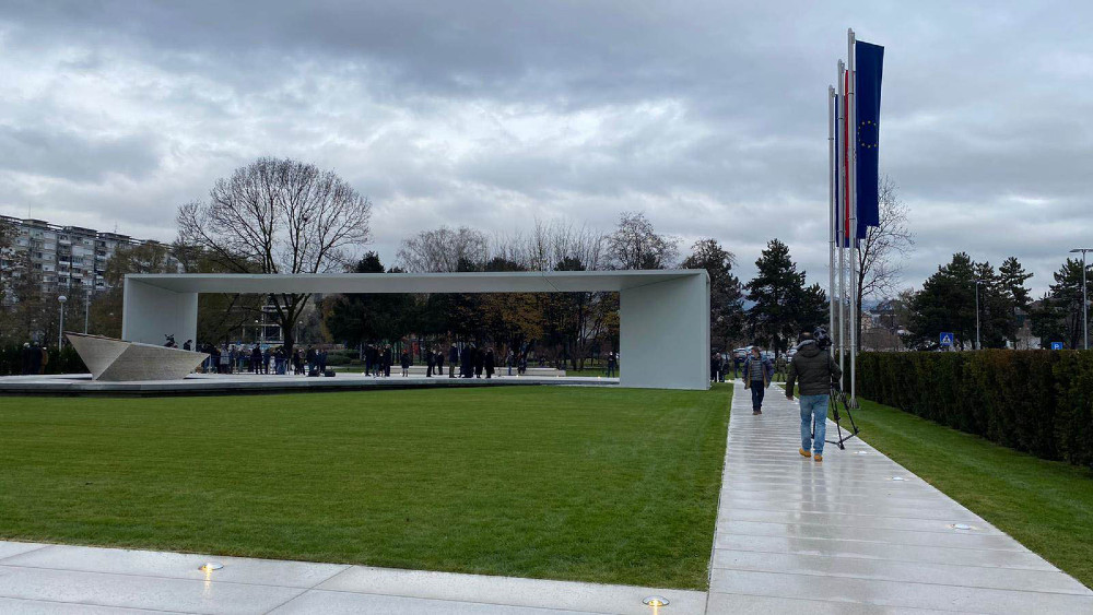 Dijalektička bespuća hrvatske ne(o)zbiljnosti 1