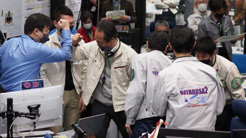 Japanska kapsula sa uzorcima asteroida sletela u Australiju 1