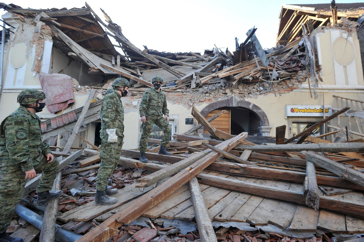 U Hrvatskoj Dan žalosti zbog žrtava zemljotresa 1