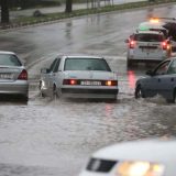 Zbog olujnog vetra kamioni s prikolicama i šleperi ne mogu u Dalmaciju 2