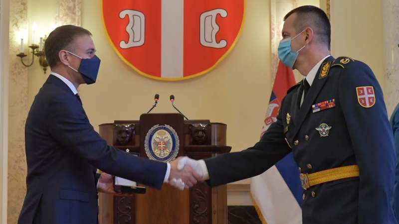 Stefanović uručio odlikovanja pripadnicima ministarstva odbrane i vojske 1