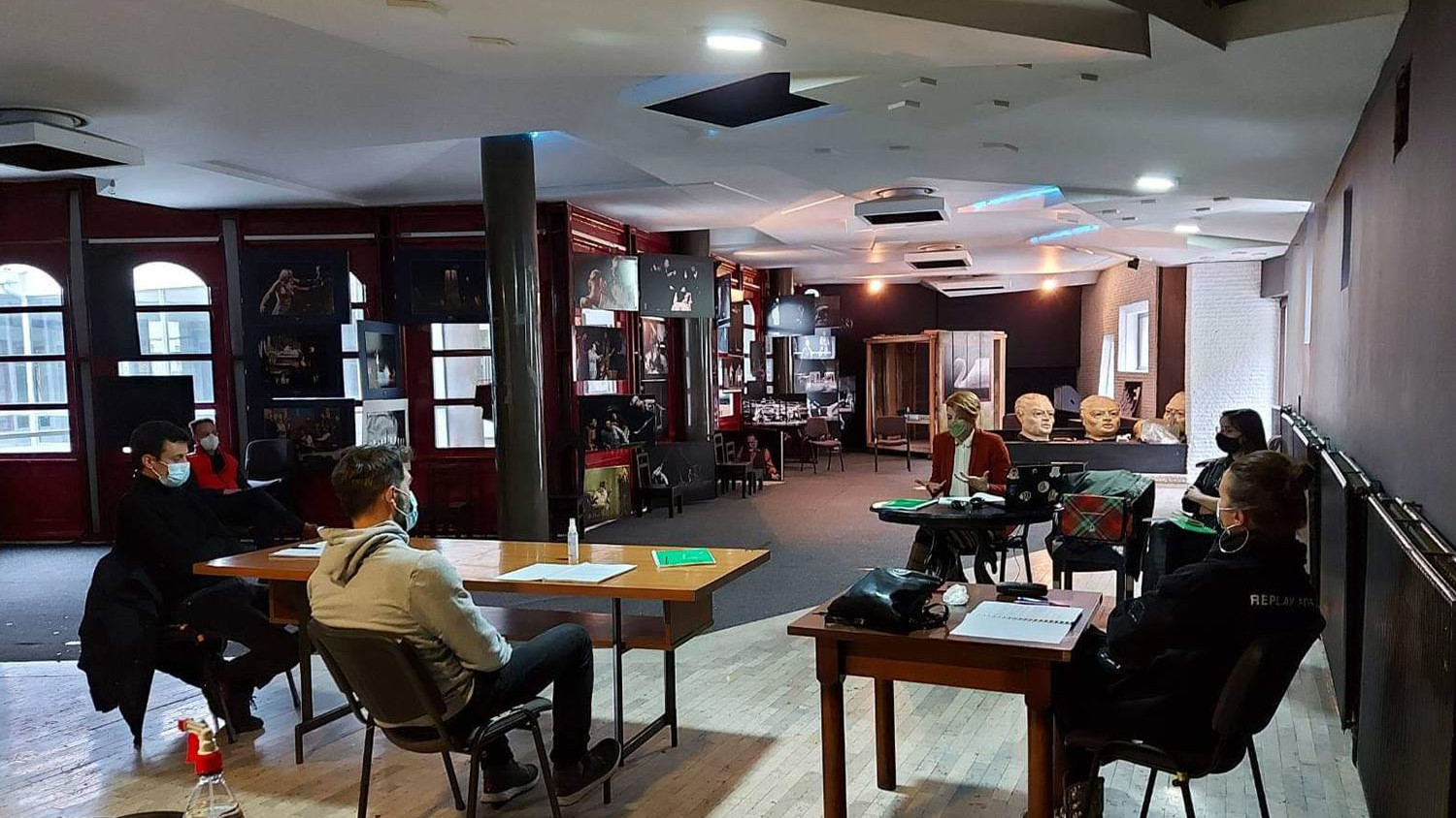 "Ispovest porno dive" i "I to se zove ljubav" 1