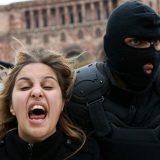 U Jerevanu hiljade protestuju protiv vlade Jermenije 12