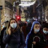 Vakcinacija prepolovila broj umrlih od kovida-19 u Italiji 6