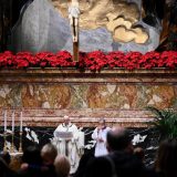 Papa Franja održao božićnu misu pred manje od 100 vernika 2