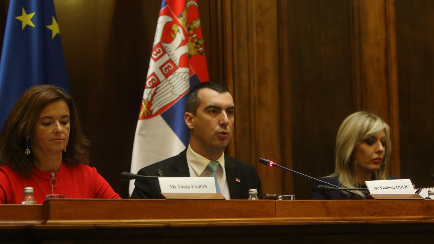 Tanja Fajon: EP "ne drži stranu" nikome u Srbiji 1