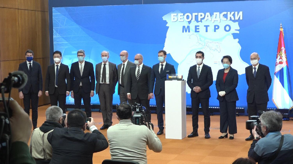 Juriš finansijskog interesa na Makiš 1