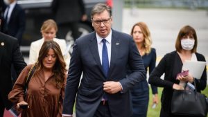 Predsednik Srbije optužen je za učešće u „snajperskim safarijima“ u Sarajevu tokom rata u BiH, u kojima su bogati stranci navodno plaćali velike sume novca da pucaju na civile.