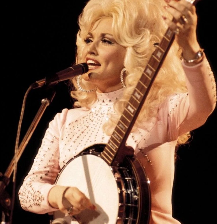 Muzika, žene i Amerika: Zašto je Doli Parton najvoljenija svetska zvezda 3 Sredinom 70-ih godina, Doli Parton je objavljivala komercijalnije albume uz nešto glamurozniji imidž